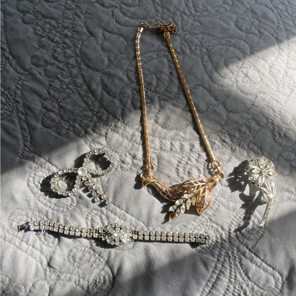 Vintage Rhinestone Jewelry Lot — pins, bracelet, necklace